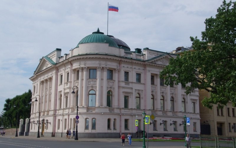 Полпредство СЗФО: Население остро реагирует на совершаемые иностранцами преступления, носящие тяжкий и особо тяжкий характер