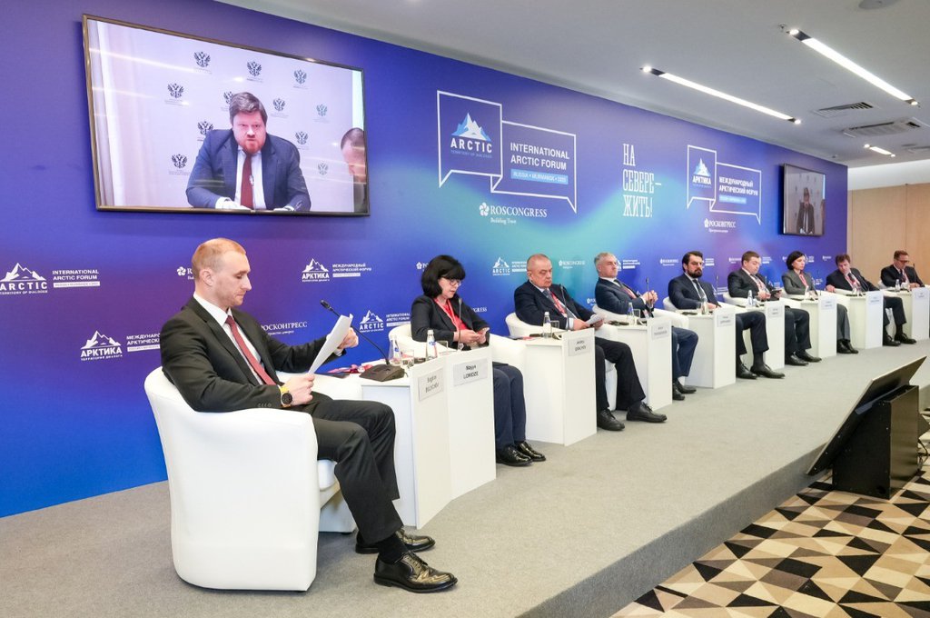 Артур Парфенчиков представил арктический туризм по-карельски на Международном арктическом форуме в Мурманске