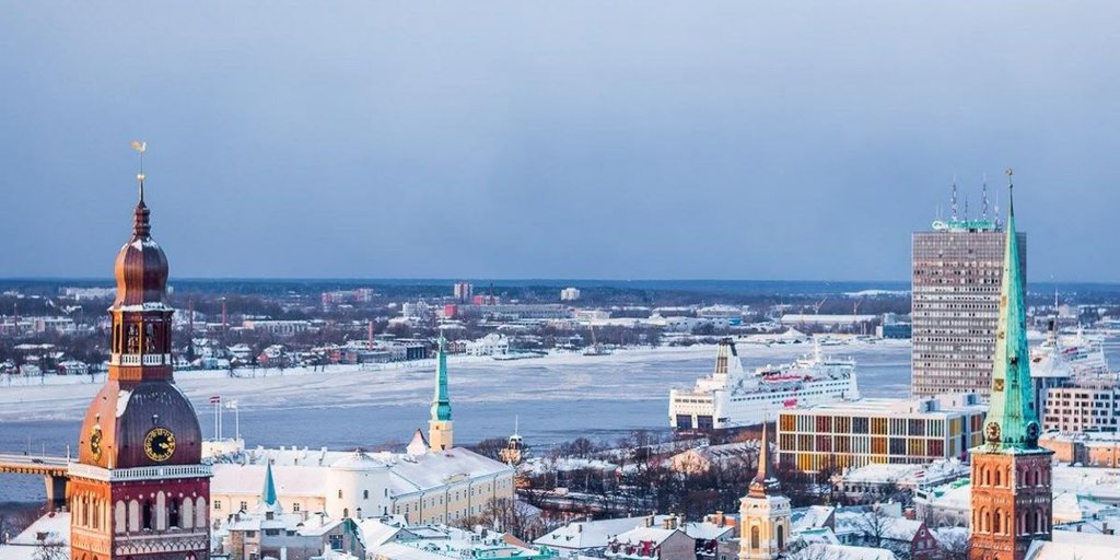 Демократия по-латвийски: «русский след» находят до того, как опущены бюллетени