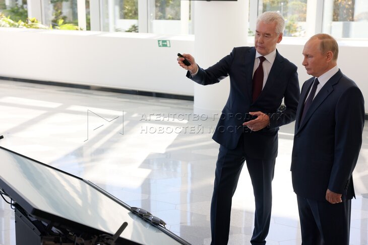 Президент Путин заявил о том, что команда Собянина справляется со всеми задачами в Москве