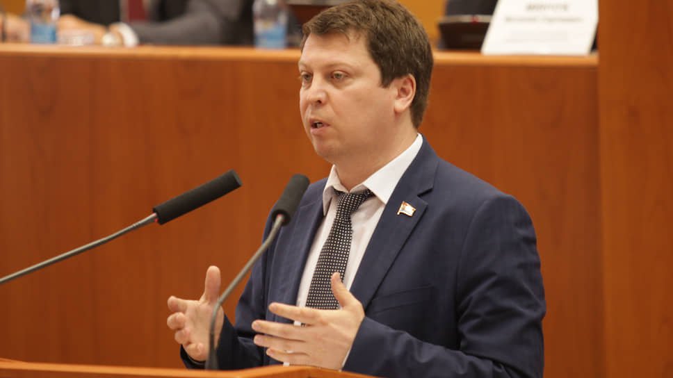 Депутат Госдумы Михаил Матвеев заявил, что смертельно опасному сидру было присвоено звание “Самарский продукт”